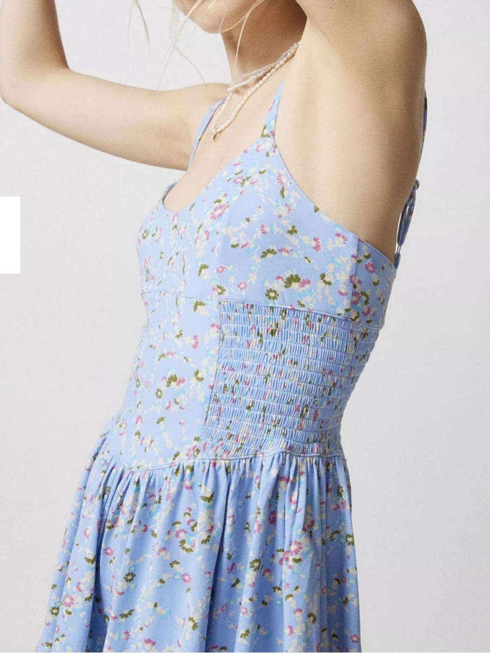 Urban Outfitters Raleigh Blue Floral Romper Size Medium - Picture 3 of 10